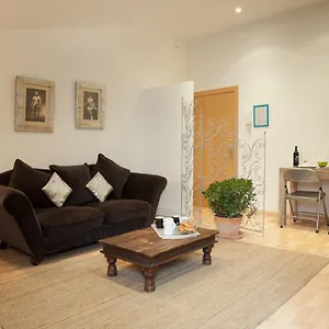 Homenfun Montjuic Apartment